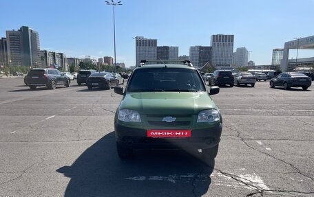 Chevrolet Niva I рестайлинг, 2016 год, 740 000 рублей, 2 фотография