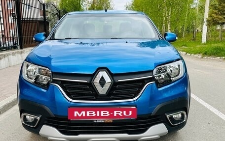 Renault Logan II, 2018 год, 875 000 рублей, 3 фотография
