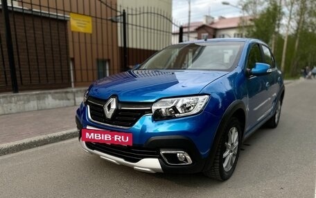 Renault Logan II, 2018 год, 875 000 рублей, 18 фотография