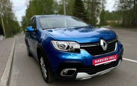 Renault Logan II, 2018 год, 875 000 рублей, 25 фотография