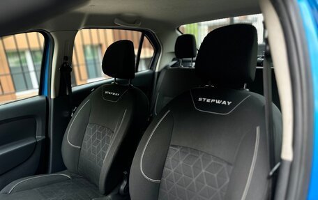Renault Logan II, 2018 год, 875 000 рублей, 37 фотография