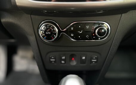 Renault Logan II, 2018 год, 875 000 рублей, 34 фотография