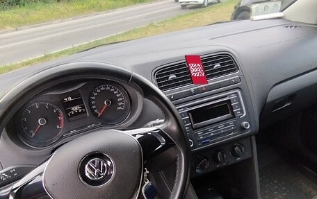 Volkswagen Polo VI (EU Market), 2015 год, 1 075 000 рублей, 2 фотография