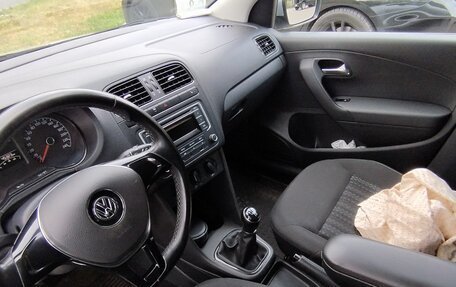 Volkswagen Polo VI (EU Market), 2015 год, 1 075 000 рублей, 15 фотография