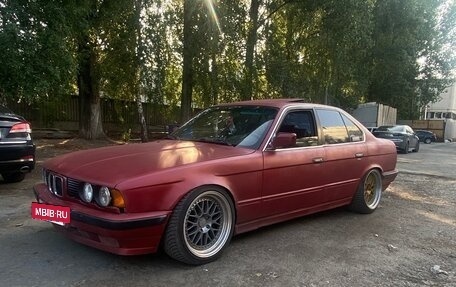 BMW 5 серия, 1989 год, 650 000 рублей, 13 фотография