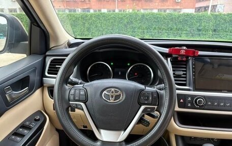 Toyota Highlander III, 2021 год, 2 780 000 рублей, 12 фотография