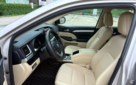 Toyota Highlander III, 2021 год, 2 780 000 рублей, 20 фотография