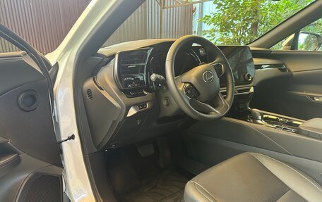 Lexus RX IV рестайлинг, 2023 год, 9 300 000 рублей, 4 фотография