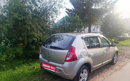 Renault Sandero I, 2013 год, 565 000 рублей, 2 фотография