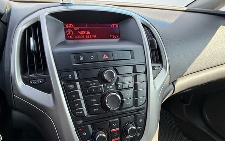 Opel Astra J, 2011 год, 560 000 рублей, 10 фотография