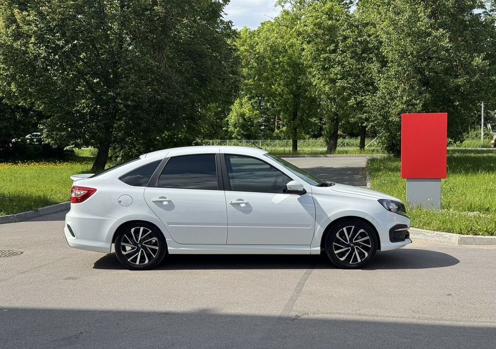 ВАЗ (LADA) Granta, 2023 год, 900 000 рублей, 3 фотография