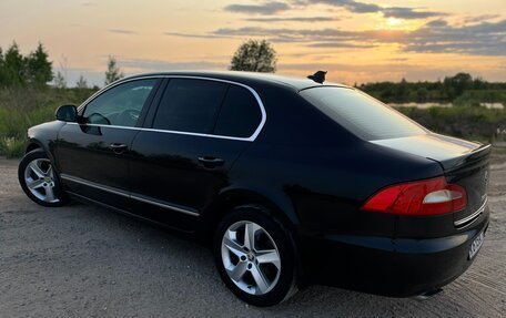 Skoda Superb III рестайлинг, 2012 год, 1 300 000 рублей, 9 фотография