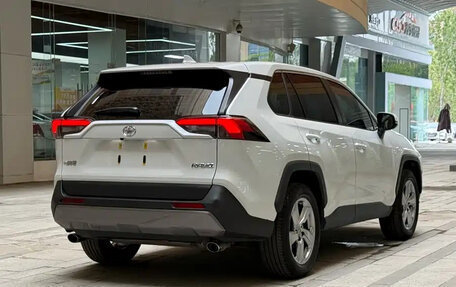 Toyota RAV4, 2021 год, 2 099 000 рублей, 3 фотография
