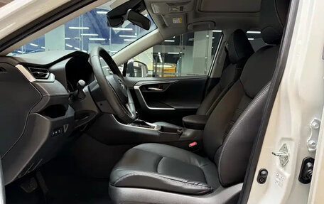 Toyota RAV4, 2021 год, 2 099 000 рублей, 6 фотография