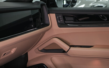 Porsche Cayenne III, 2025 год, 25 928 400 рублей, 33 фотография