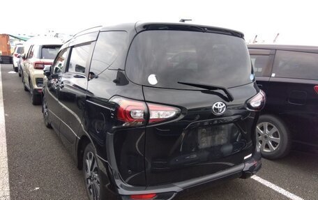 Toyota Sienta II, 2020 год, 1 700 000 рублей, 6 фотография