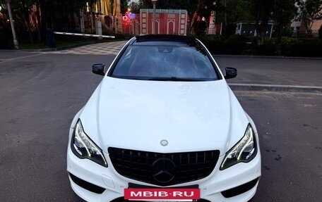 Mercedes-Benz E-Класс, 2013 год, 1 795 000 рублей, 2 фотография