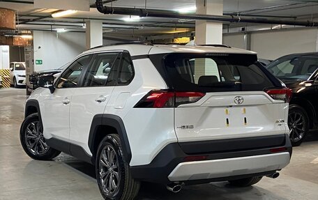 Toyota RAV4, 2024 год, 3 950 000 рублей, 6 фотография