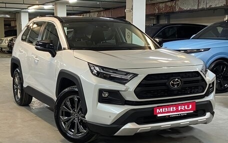 Toyota RAV4, 2024 год, 3 950 000 рублей, 3 фотография