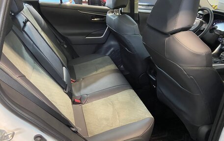 Toyota RAV4, 2024 год, 3 950 000 рублей, 14 фотография