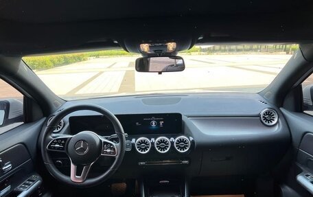 Mercedes-Benz EQA, 2023 год, 2 850 000 рублей, 11 фотография
