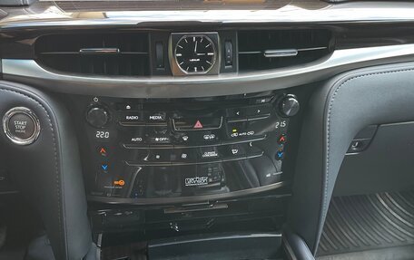 Lexus LX III, 2017 год, 9 500 000 рублей, 12 фотография