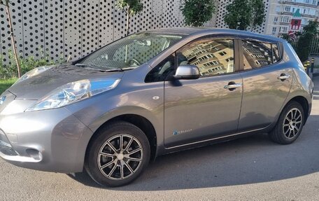 Nissan Leaf I, 2015 год, 815 000 рублей, 2 фотография
