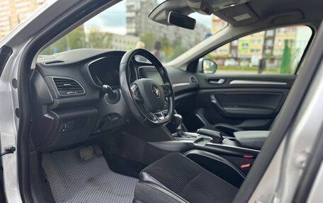 Renault Megane IV, 2017 год, 1 800 000 рублей, 8 фотография
