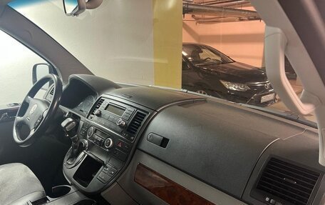Volkswagen Multivan T5, 2005 год, 1 850 000 рублей, 6 фотография