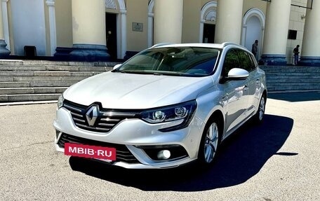 Renault Megane IV, 2017 год, 1 800 000 рублей, 4 фотография