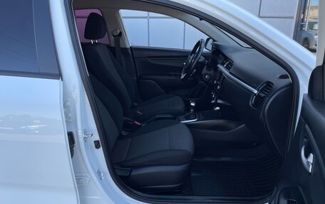KIA Rio IV, 2018 год, 1 097 000 рублей, 12 фотография