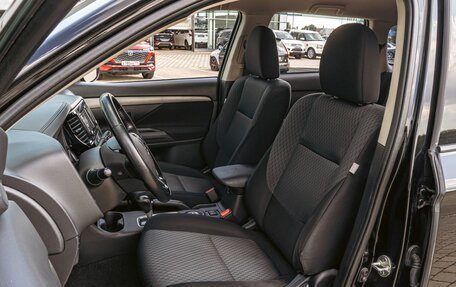 Mitsubishi Outlander III рестайлинг 3, 2015 год, 1 595 000 рублей, 7 фотография
