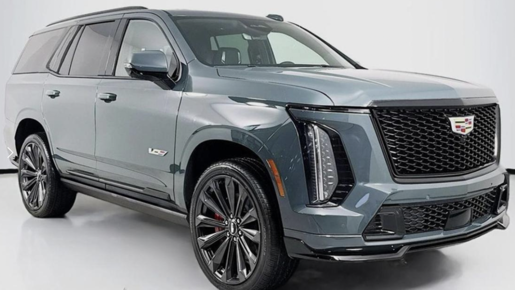 Cadillac Escalade V, 2025 год, 29 900 000 рублей, 2 фотография