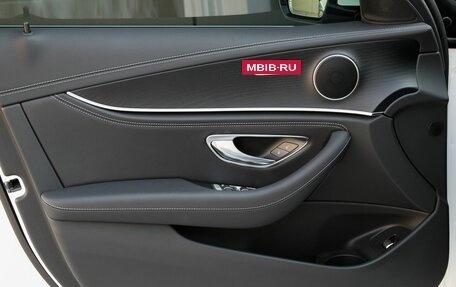 Mercedes-Benz E-Класс, 2021 год, 4 590 000 рублей, 30 фотография