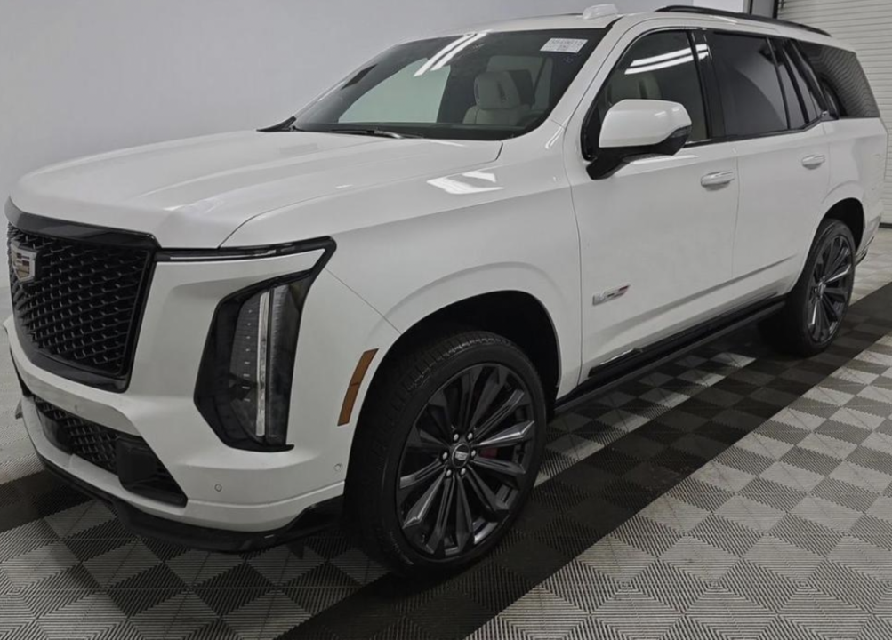Cadillac Escalade V, 2025 год, 29 900 000 рублей, 7 фотография