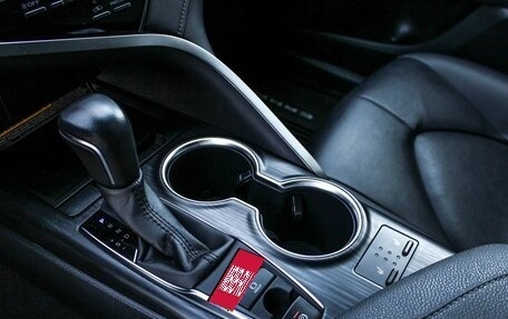 Toyota Camry, 2021 год, 3 370 000 рублей, 18 фотография