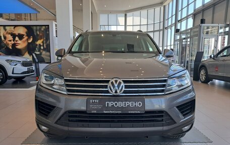 Volkswagen Touareg III, 2015 год, 2 439 000 рублей, 2 фотография