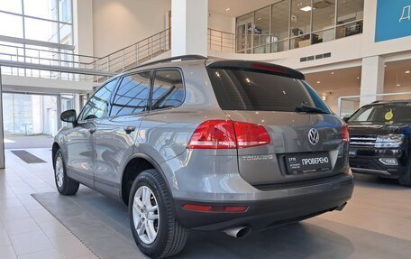 Volkswagen Touareg III, 2015 год, 2 439 000 рублей, 8 фотография