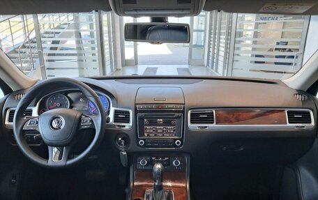 Volkswagen Touareg III, 2015 год, 2 439 000 рублей, 17 фотография