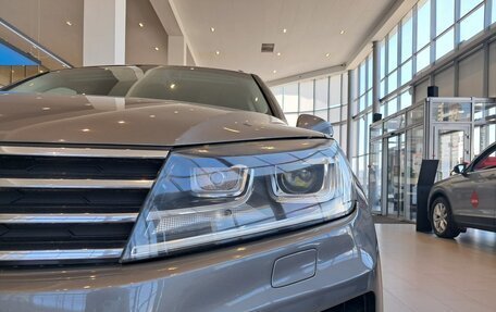 Volkswagen Touareg III, 2015 год, 2 439 000 рублей, 21 фотография