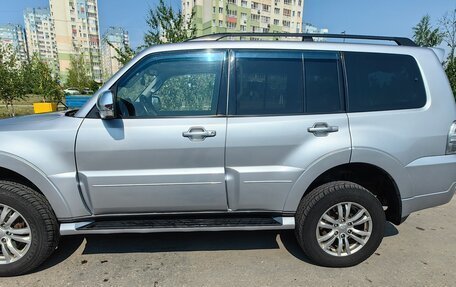 Mitsubishi Pajero IV, 2011 год, 1 300 000 рублей, 3 фотография