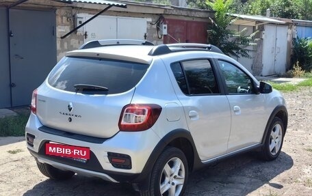 Renault Sandero II рестайлинг, 2015 год, 1 100 000 рублей, 3 фотография