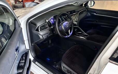 Toyota Camry, 2020 год, 3 050 000 рублей, 3 фотография