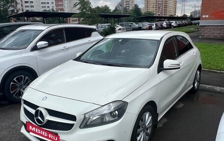 Mercedes-Benz A-Класс, 2017 год, 1 850 000 рублей, 4 фотография