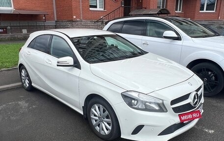 Mercedes-Benz A-Класс, 2017 год, 1 850 000 рублей, 5 фотография