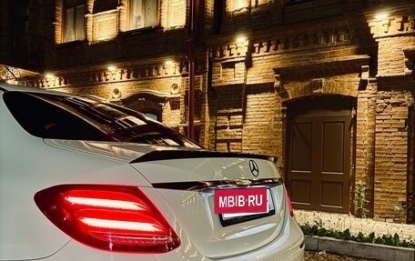 Mercedes-Benz E-Класс, 2017 год, 3 500 000 рублей, 5 фотография