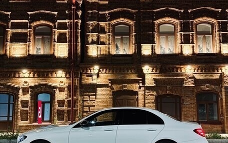 Mercedes-Benz E-Класс, 2017 год, 3 500 000 рублей, 4 фотография