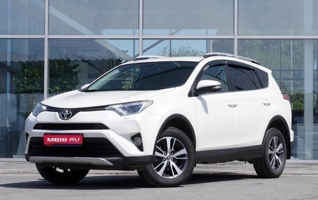 Toyota RAV4, 2017 год, 1 835 000 рублей, 1 фотография