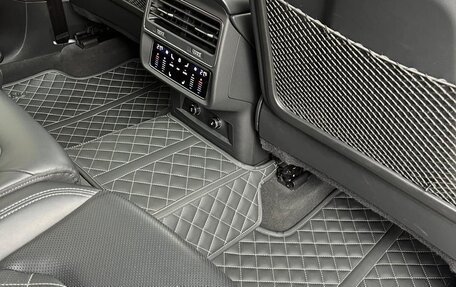 Audi Q8 I, 2023 год, 10 000 000 рублей, 10 фотография