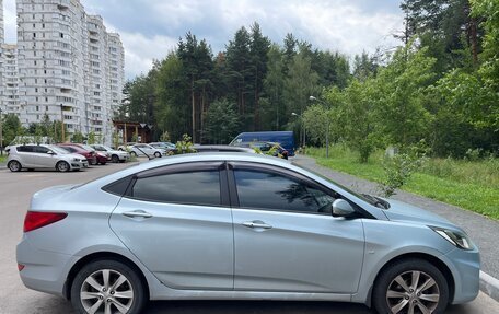Hyundai Solaris II рестайлинг, 2011 год, 850 000 рублей, 3 фотография